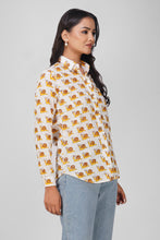 Load image into Gallery viewer, Mellow Yellow Snail Shirt
